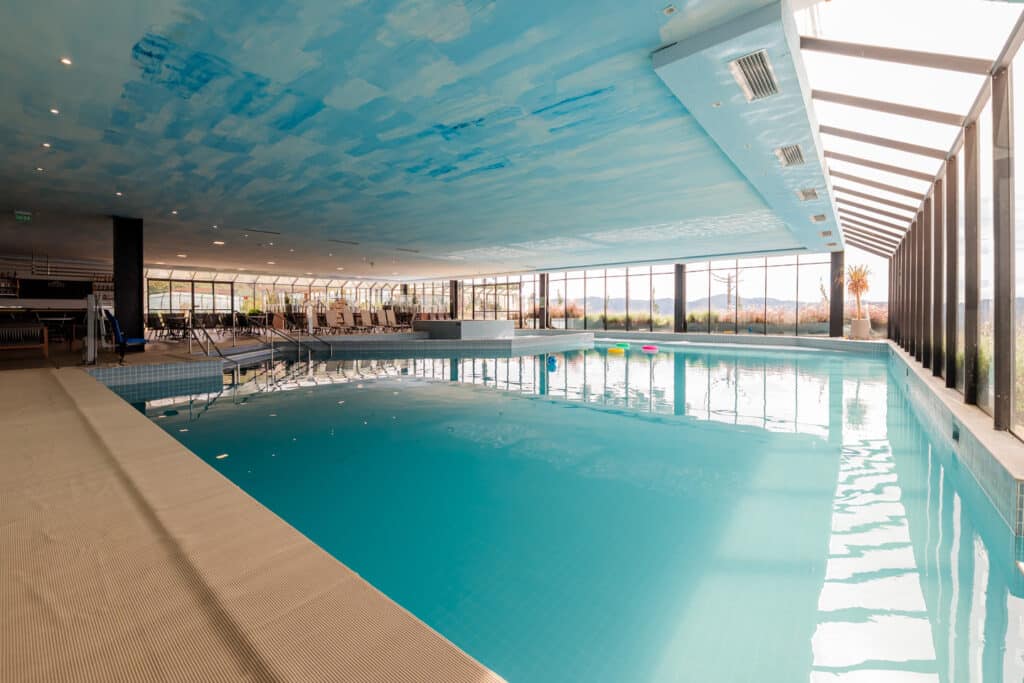 Tudo sobre o Hotel Gran Paradiso Piscina coberta.